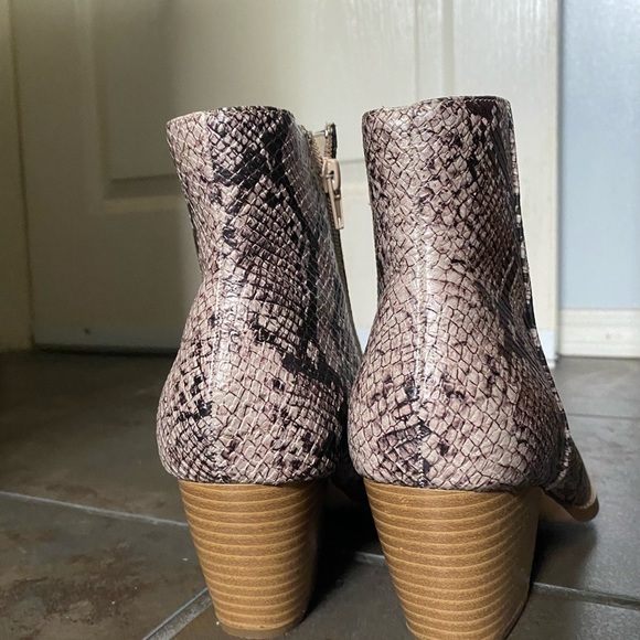 Going West Coconuts Snake Print Bootie Free People - Picture 5 of 7